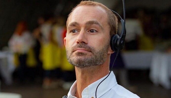 Російський актор випав з 11 поверху житлового будинку в Москві та помер від отриманих травм