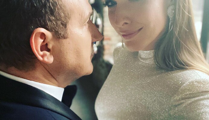 Катя Осадча у витонченому сарафані показала улюблені місця для прогулянок в Києві