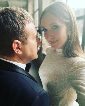 Катя Осадча у витонченому сарафані показала улюблені місця для прогулянок в Києві