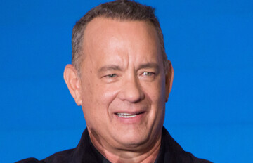 Перехворілий на коронавірус Том Хенкс присоромив людей, які не носять маски