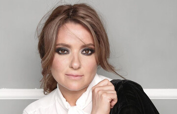 20 років наче й не було: Наталя Могилевська з білосніжними волоссям здивувала зміною іміджу