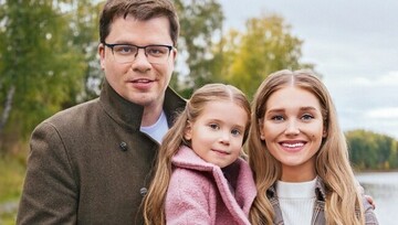 Гарік Харламов висміяв фейки про розлучення з Христиною Асмус