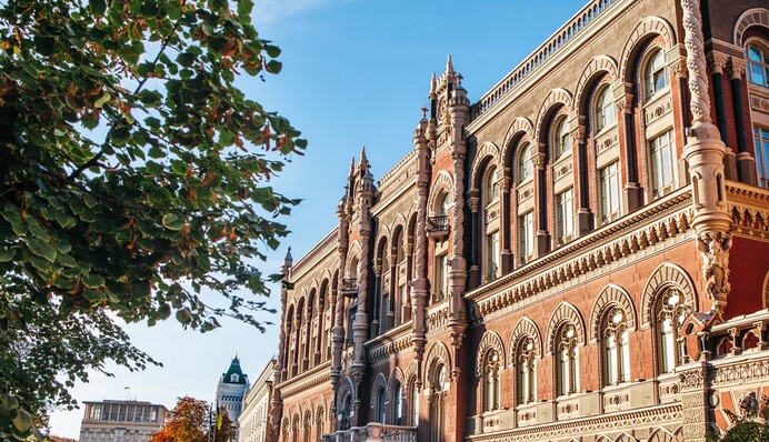 Катастрофическая роскошь отставки Смолия