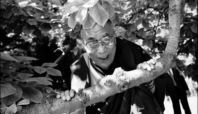 85-летний Далай-лама выпустил музыкальный альбом. И это вам не рэпчик, а целых 11 треков с наставлениями