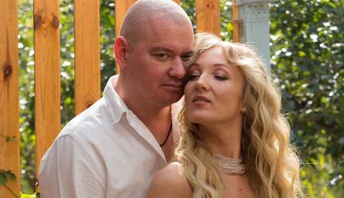 Спасибо за детей и уют: Евгений Кошевой тепло обратился к жене в 13-ю годовщину свадьбы