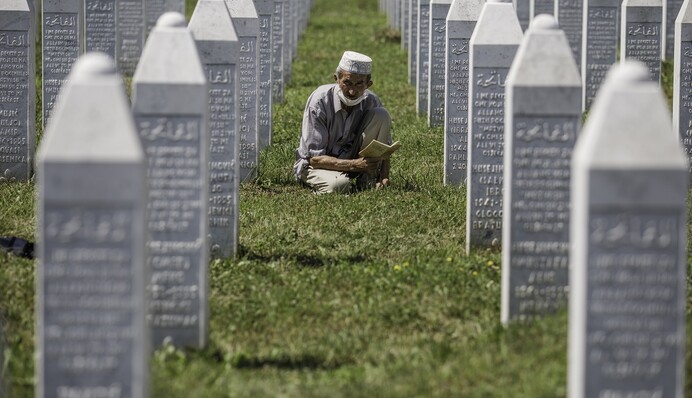 25 років страшного військового злочину в Сребрениці