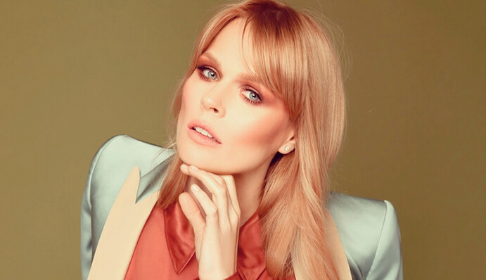 Ольга Фреймут дала советы по этикету для девушек, но в сети смеются, ведь на дворе 21 век