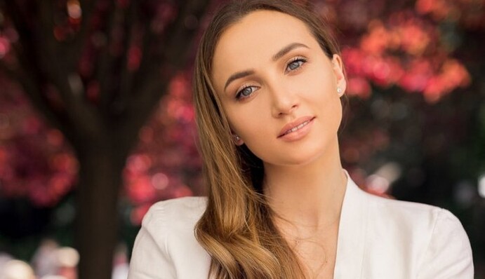 Повинна бути і мамою, і татом: Анна Різатдінова розповіла про виховання сина