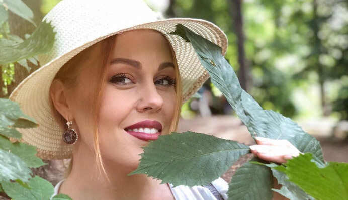 Не вірю в забобони: вагітна ALYOSHA розповіла, як готується до пологів