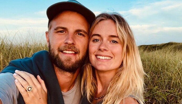 Колишня дівчина принца Гаррі вийшла заміж за його тезку і показала їх романтичне фото