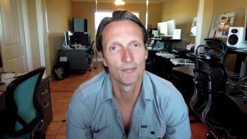 Режисер фільму 