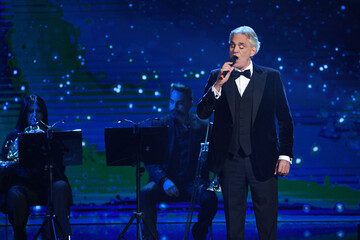 Співак Андреа Бочеллі після коронавірусу закликав бойкотувати карантин