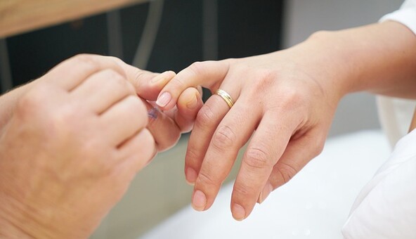 Пилочный маникюр - что это и как сделать его дома за 20 минут