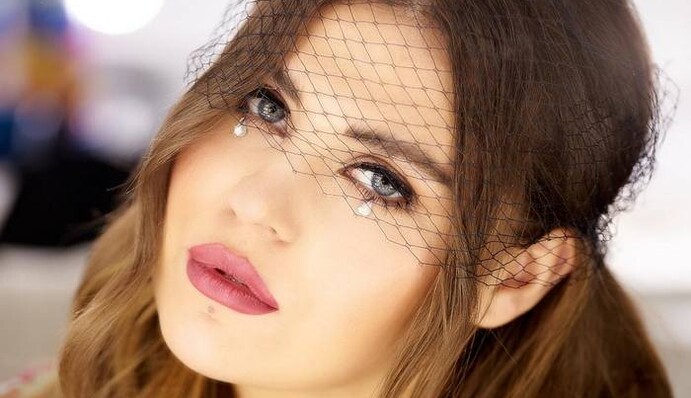 Люди не узнали солистку группы Kazka: из-за нового имиджа певицу сравнили с Адель и Пугачевой