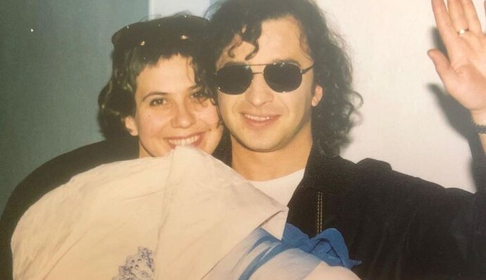 До рождения знали, что назовут Павлом: украинская певица показала архивные фото Виктора Павлика с сыном