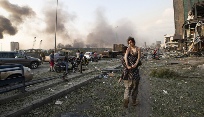 5 відео з Бейрута, на яких не видно вибуху - тільки його наслідки та дивом уцілілі люди