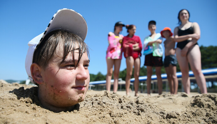 Летний отпуск 2020: куда можно отправить ребенка на отдых к морю