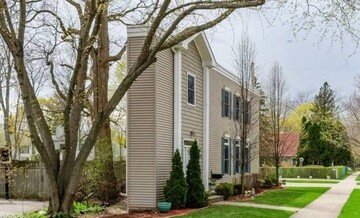 Блогер знайшов найдивніший будинок у світі - здається, він не для клаустрофобів