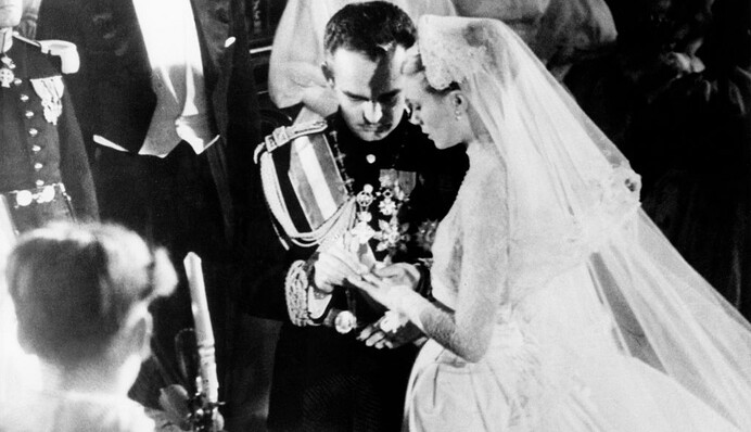 Не тільки Меган Маркл: 5 знаменитостей, які окільцювали членів королівської родини