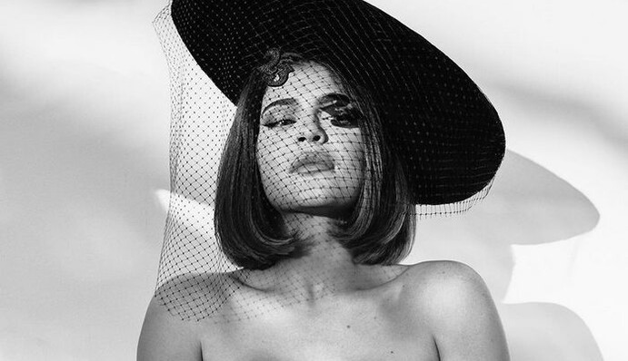 Кайли Дженнер снялась топлес в фотосете украинского фотографа