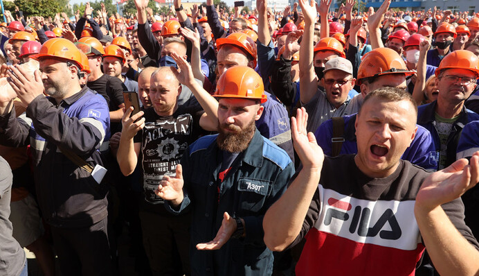 Дорога демократія: що буде з економікою Білорусі після протестів