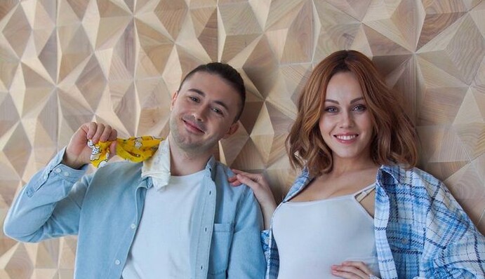 Alyosha і Тарас Тополя стали багатодітною сім'єю - співачка народила третю дитину