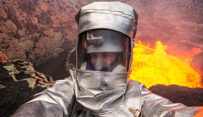 7 опасных селфи, которые могли стоит фотографам жизни