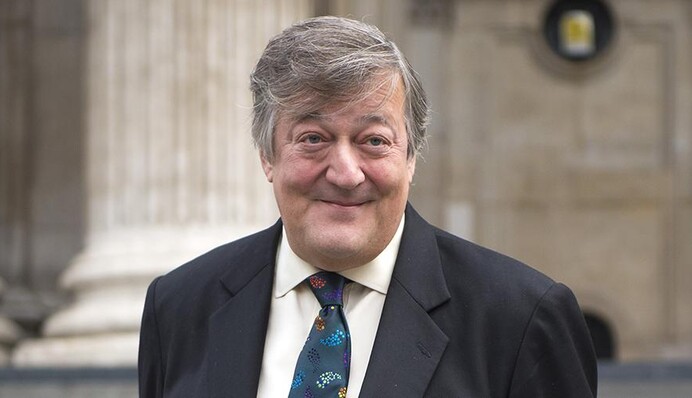 Актор Стівен Фрай висловився про ситуацію в Білорусі і закликав Британію вжити заходів