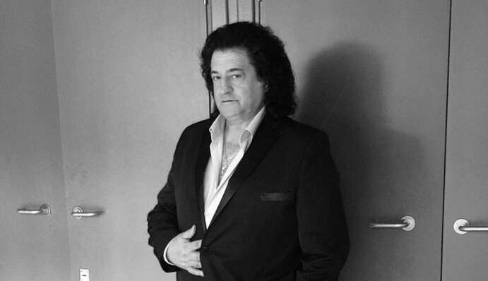 Это был большой удар: украинский певец рассказал, что коронавирус забрал жизнь его родственников