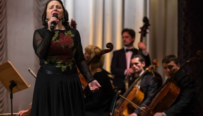 Материнське начало у нас найсильніше: Ніна Матвієнко про незалежність України та українок