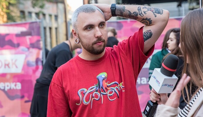 Макс із +100500 виклав на YouTube особливий випуск - колись популярному проекту виповнилося 10 років