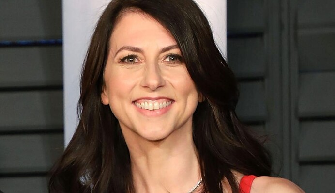 Бывшая жена Джеффа Безоса стала самой богатой женщиной в мире - как ей это удалось