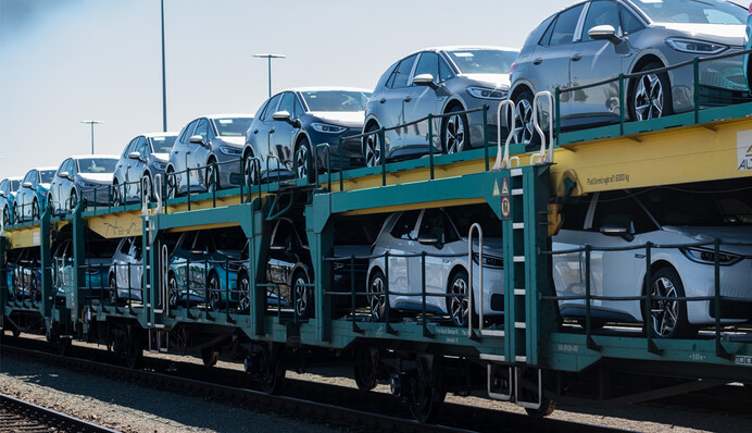 Стимуляция или симуляция: возможно ли создание отечественного электрического автопрома