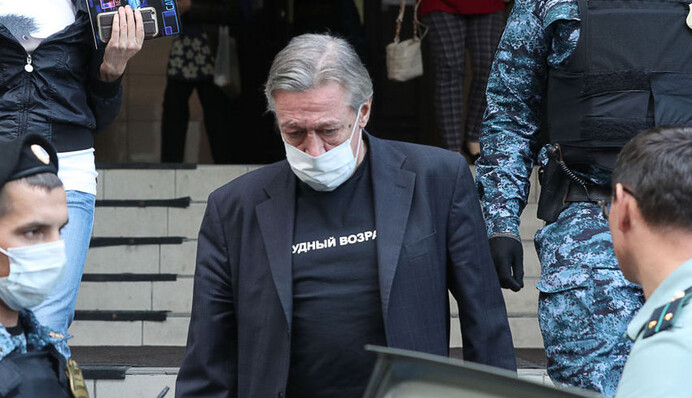 Через 3 місяці після ДТП суд виніс вирок Михайлу Єфремову: ось його історія максимально коротко