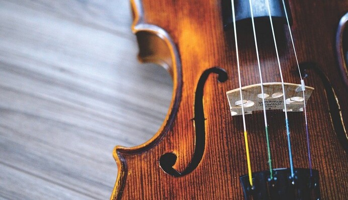 Житель Москвы решил убраться в квартире покойной тети и нашел 