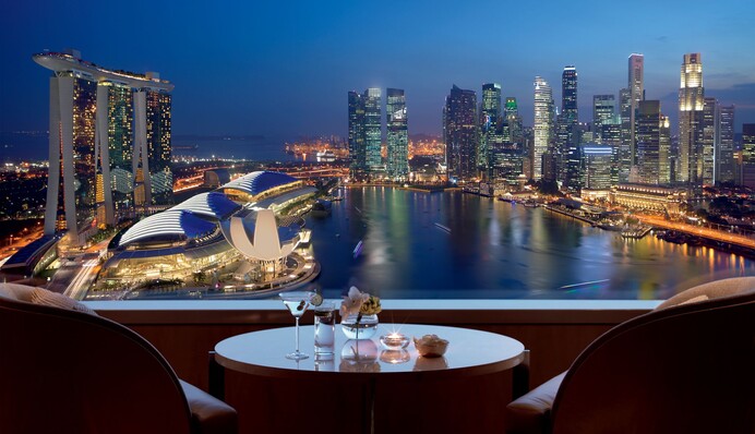 Сім'ю помістили на карантин в п'ятизірковий готель - найскромніший номер в ньому коштує майже $6000