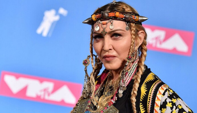 Мадонна зніме фільм-автобіографію