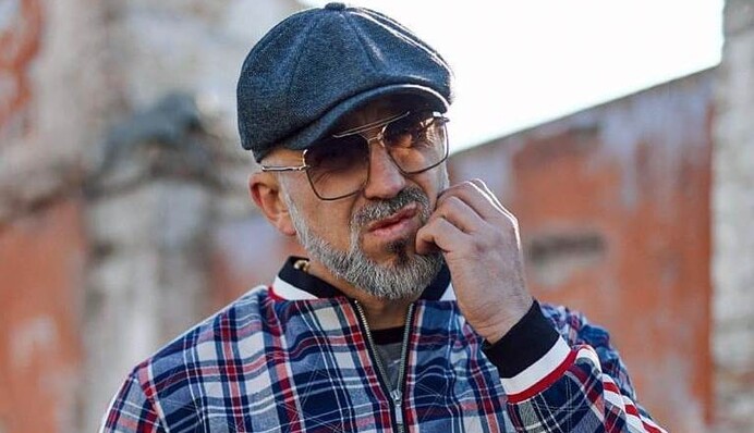 Рэпера Серегу обвинили в избиениях и употреблении наркотиков