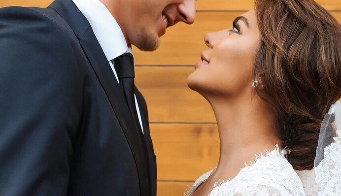 Анна Седокова ответила хейтерам, критикующим ее за третий брак