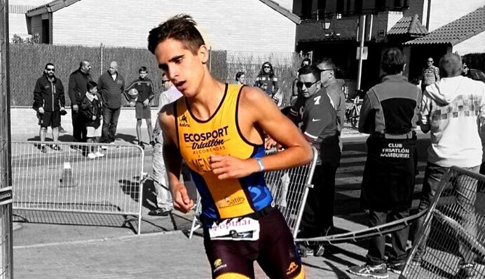 Спортсмен уступил победу сопернику и стал героем - его поступок заставил плакать даже Уилла Смита