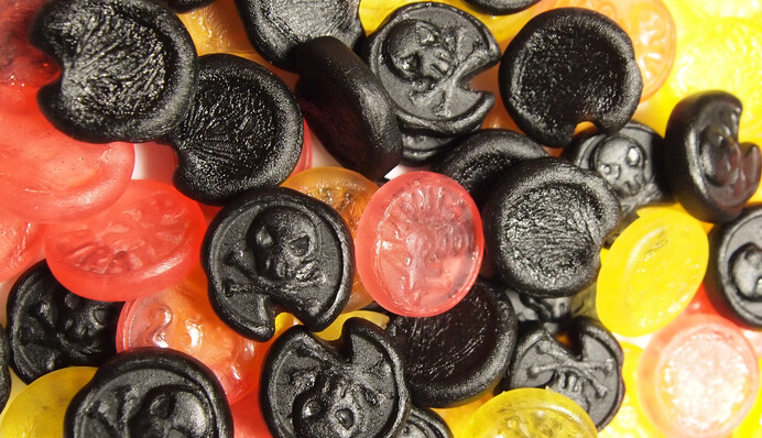 Любовь к конфетам стоила мужчине жизни - оказалось, они могут повышать давление