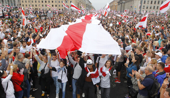 Помимо Цоя протестующие в Беларуси поют песню о трех черепахах - о чем она и как стала гимном перемен