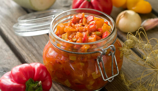 Як закрити вдома солодкий перець на зиму і не зіпсувати закуску: рецепт і поради