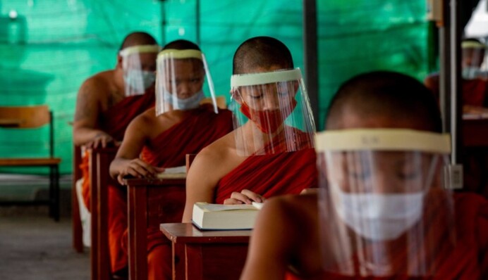 Жертвами Covid-19 стали понад мільйон людей у всьому світі - ось 10 фото періоду пандемії, які увійдуть в історію