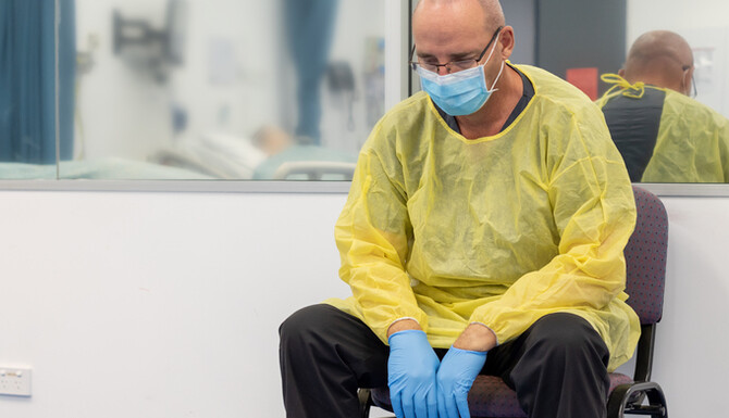 В Украине скоро будет до 200 смертей от коронавируса ежедневно: эксперты о последствиях пандемии