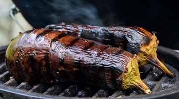 Готуємо вдома східну закуску з баклажанів: рецепт і поради Тетяни Литвинової