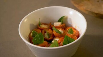 Готуємо вдома перці в меду з базиліком: рецепт закуски від Тетяни Литвинової