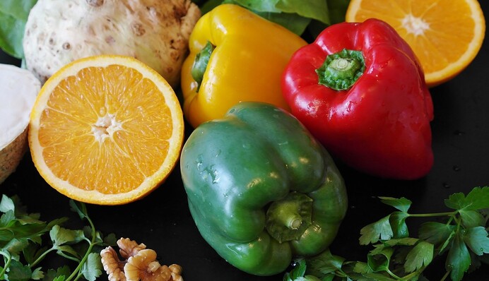 5 простих продуктів із вітаміном C, які не будуть зайвими в карантин