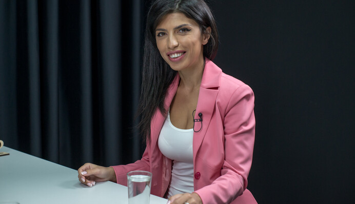 У госслужащих высокий уровень искушения, поэтому зарплаты в 25 тысяч недостаточно - экс-чиновница