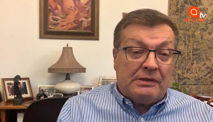 Словакия развернула президента Венгрии на мосту, нам тоже нужны жесткие меры с венграми - дипломат